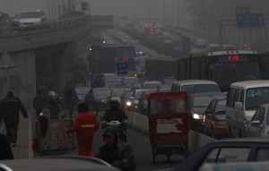 Heavy smog envelops Beijing